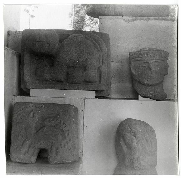 Objets. Chavin, Callejon de Huaylas. Sculptures Museo Nacional Lima. Sechin etc...