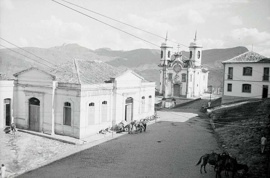 Sans titre [bande film de six vues de la ville d'Ouro Preto]