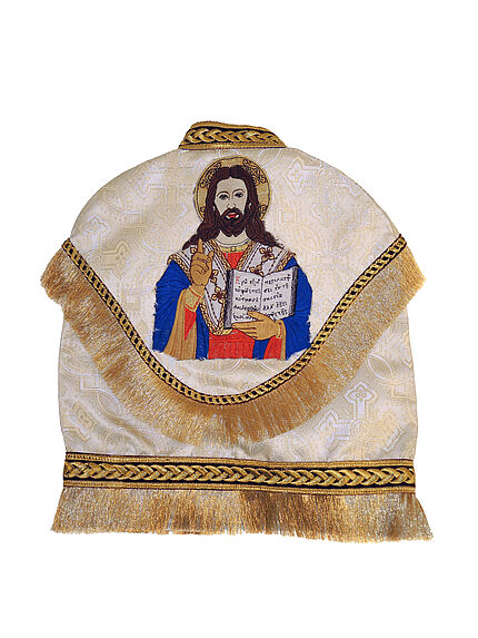 Costume de baptême: tunique, cape, coiffe