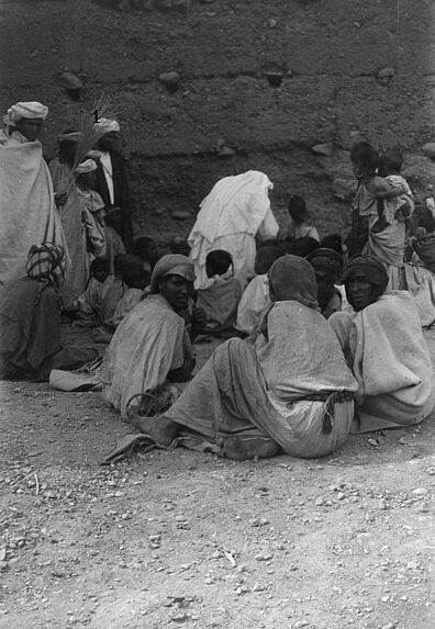 Groupe à l'entrée du Ksar