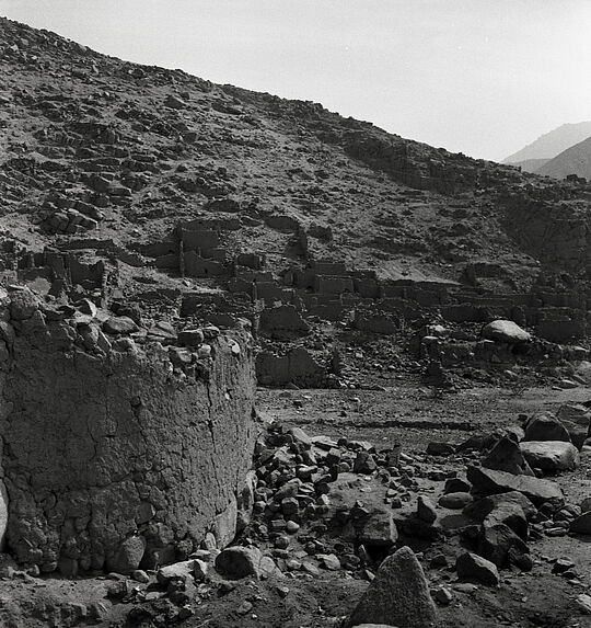 Bande-film de 3 vues concernant la vallée de Lurin. Chacra baja et Chacra alta