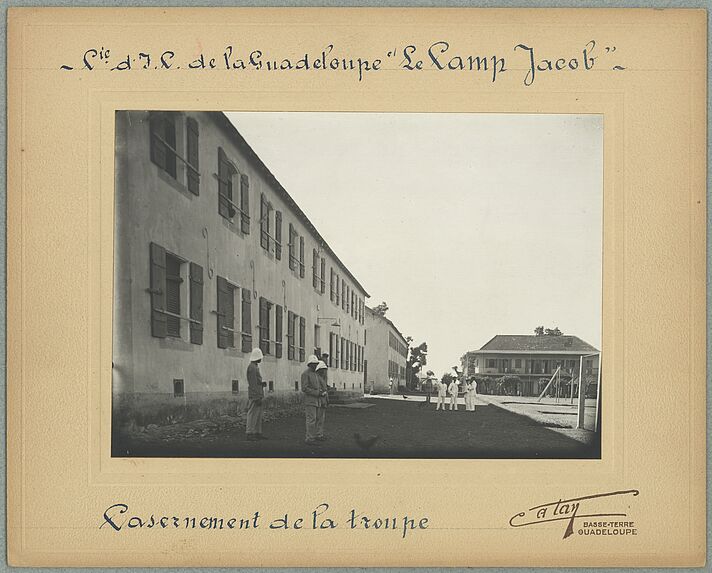 Cie d'l. P. de la Guadeloupe &quot;Le Camp Jacob&quot;. Caserne de la troupe