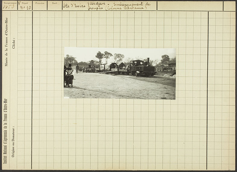 Embarquement de troupes (colonne Bandama)