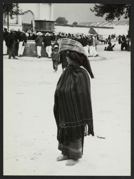 Nebaj, femme indigène dans son costume