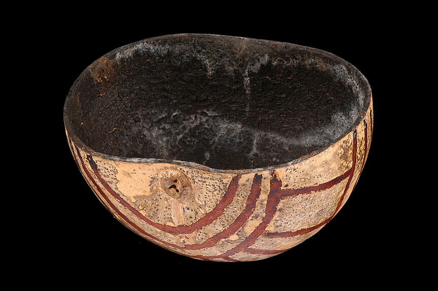Coupe en calebasse décorée