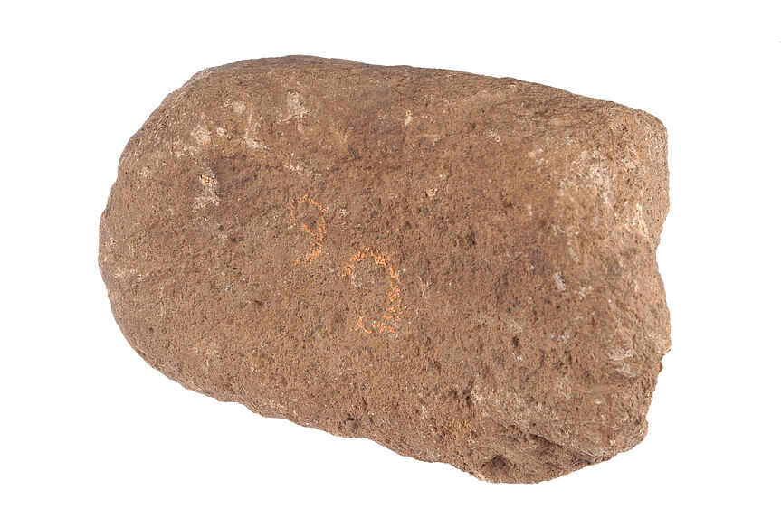 Pierre à moudre (fragment)