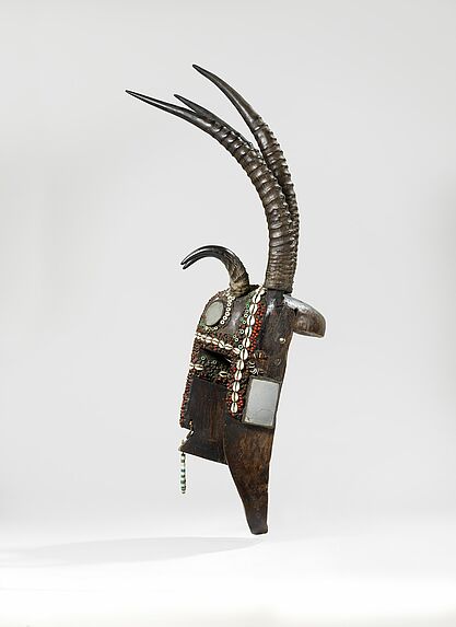 Masque anthropo-zoomorphe