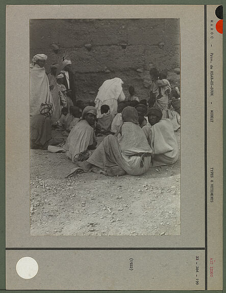 Groupe à l'entrée du Ksar