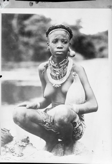 Jeune femme Bakwese