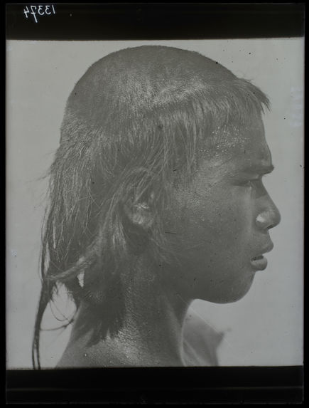 Sumatra - Battak (vue de profil) [Portrait d'une homme]