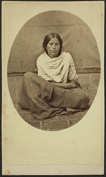 Sans titre [portrait d'une femme]