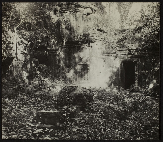 Sans titre [temple en ruines]