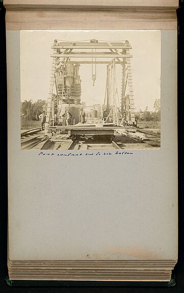 Pont roulant sur le rio Tolten